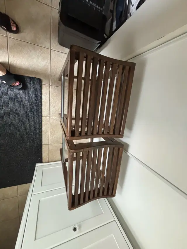 Set of Two Wooden Bar Stools in Chairs & Recliners in Oakville / Halton Region - Image 5