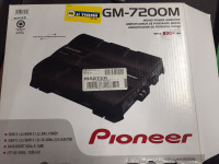 Pioneer 800 watt amplifier