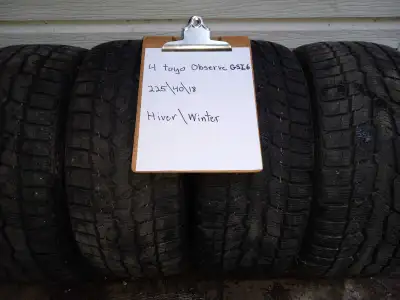 4 pneus d hiver en excellente condition presque neuf toyo observe gsi6 225 40 18 et 4 pneus d hiver...