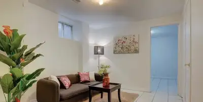1750 all inclusive available August 1st If add is up than STILL AVAILABLE!!!!! - Warden and Huntingw...