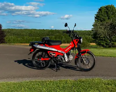 2024 Honda Trail 125, GLOWING RED purchased 24 May 2024. Only 1695 km's . Excellent working conditio...