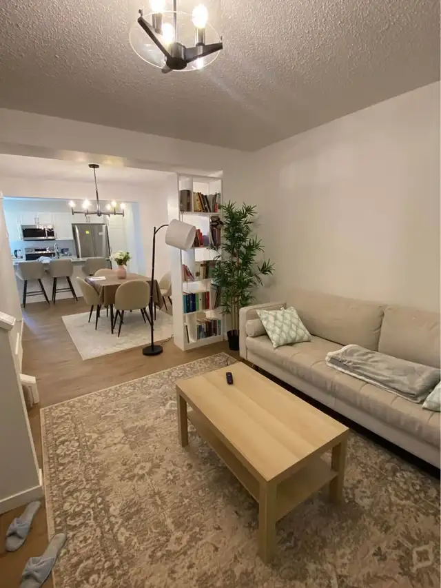 Cozy furnished 2+ Beds and 2.5 Baths Townhouse