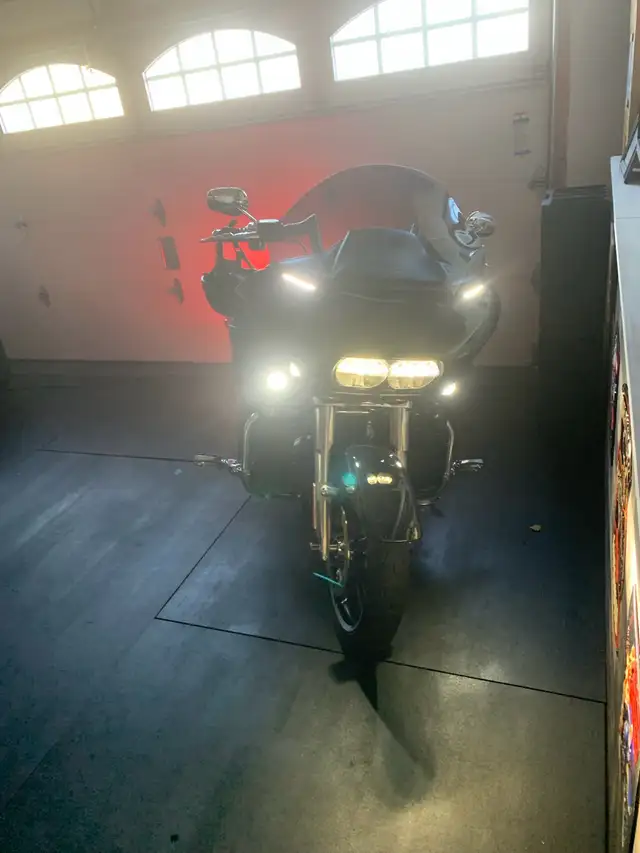 HD Road Glide (Trade or Cash) in Touring in Sarnia - Image 5