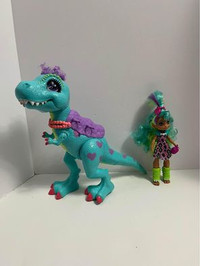 Cave club doll Rochelle & T-Rex dinosaur