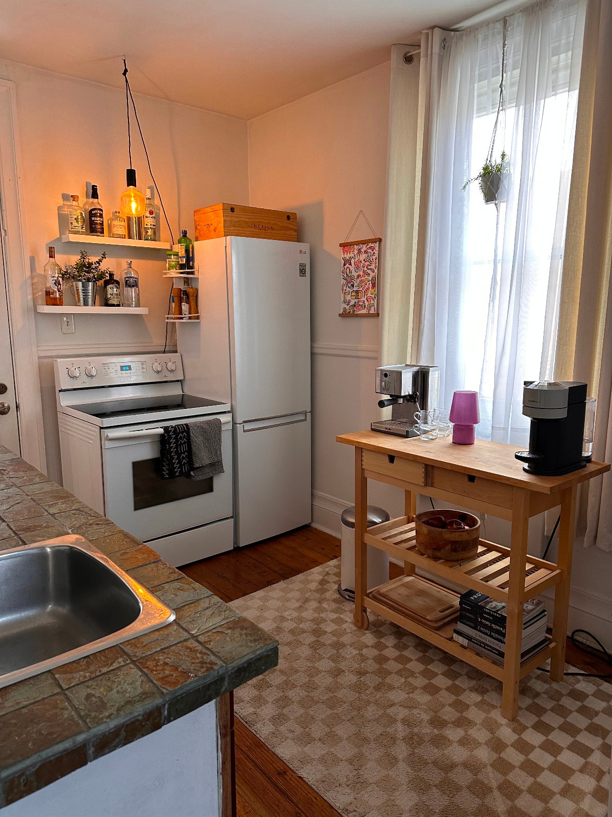 Charmant 4.5 lumineux dans le petit Laurier — photo 1