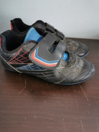 Kids soccer shoes