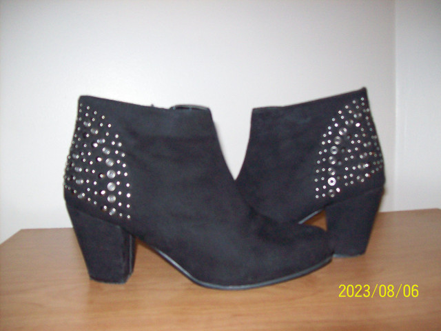 womens  shoes in Women's - Shoes in Belleville - Image 2