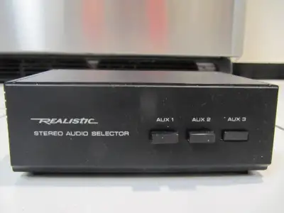 Up for sale is a vintage Realistic Model 42-2110 Stereo Audio Selector in very good condition manufa...
