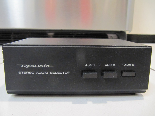 Realistic Model 42-2110 Stereo Audio Selector Rare Circa 1980s in Stereo Systems & Home Theatre in Mississauga / Peel Region