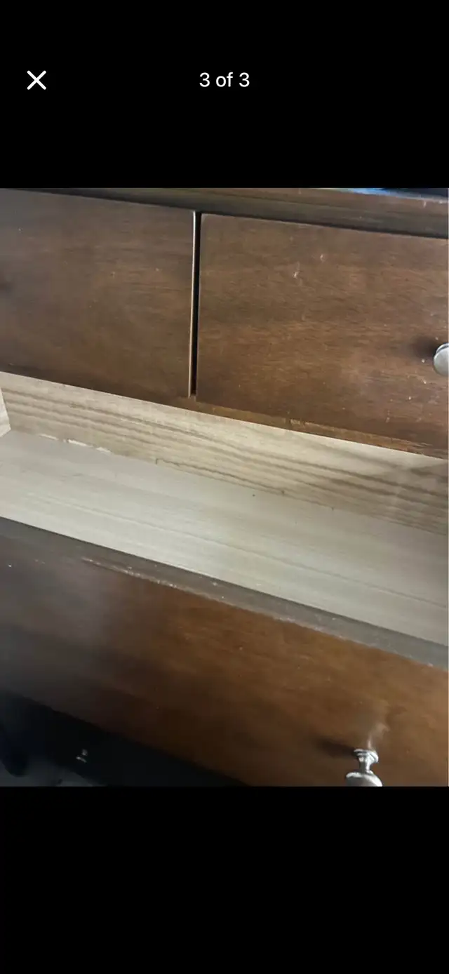 Dark wood dresser in great in Dressers & Wardrobes in City of Toronto - Image 4