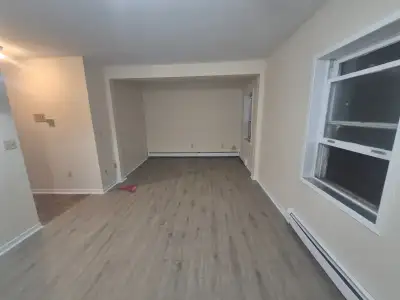 Bright 2 Bedroom Apartment (Unit 9) – All Utilities & Shared Wi-Fi Included 185 Prince Street, Charl...