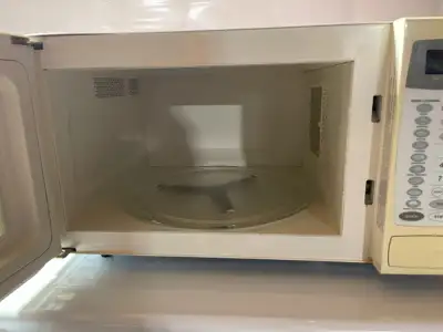 Magnasonic Microwave Oven, View more