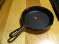 Poêle en fonte 8 INCH SKILLET TAIWAN 2 H.