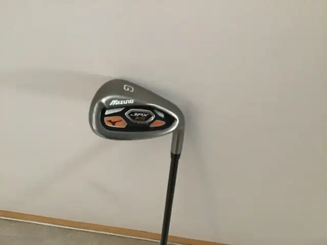 Taylormade Golf Bag and Miscellaneous Clubs in Golf in Calgary - Image 11