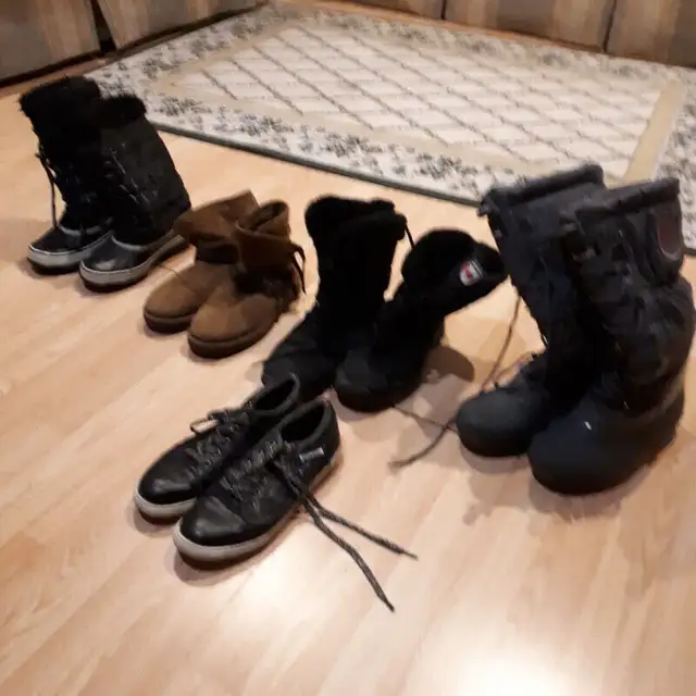 Vetement pour fille et femme, manteaux, botte, soulier, pantalon in Kids & Youth in City of Montréal - Image 3