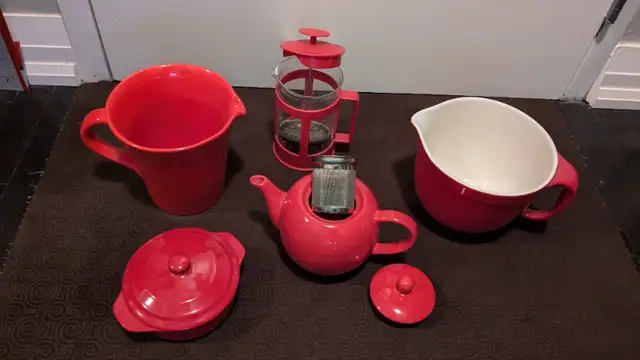 'Red Collection' Essential Kitchen Items