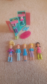 Polly Pocket Locker Playset with 5 Dolls