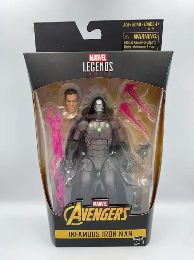 Hasbro Marvel 2019 Legends Exclusive Infamous Iron Man(Dr. Doom) in Toys & Games in New Glasgow - Image 2