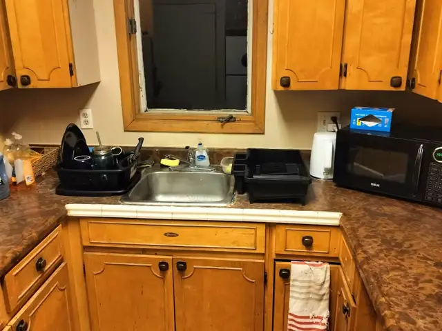 Room near Bridgeport Mall 600$ All included. Oct 1st .Parking in Room Rentals & Roommates in Kitchener / Waterloo - Image 5