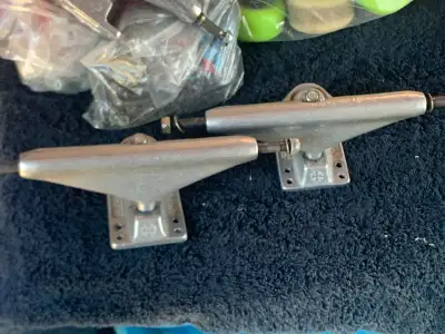  Independent  trucks skateboard , View more