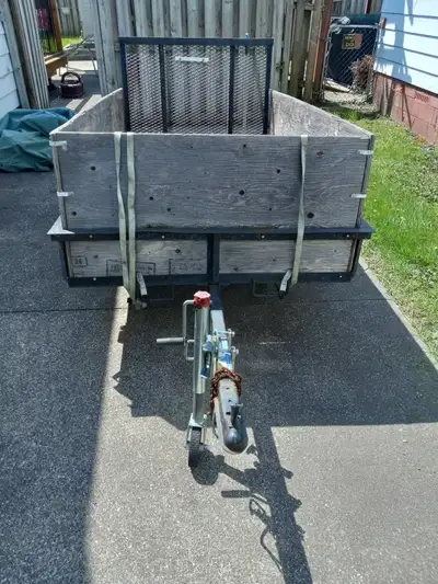 BLACK UTILITY TRAILER 4 X 7. COMES WITH TARP. IN VERY GOOD SHAPE. BACK RAMP. WELL MAITAINED. WILL CO...