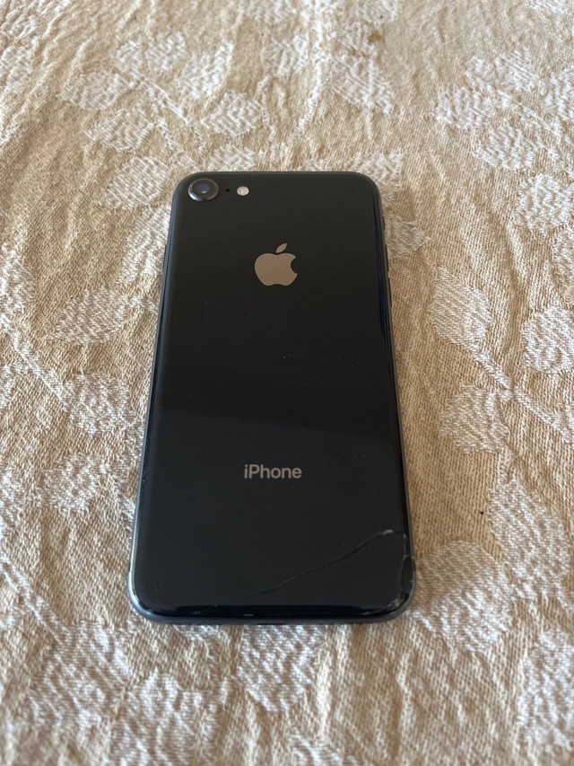 iPhone 8 - 64GB in Cell Phones in Dartmouth - Image 2