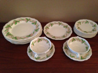 Royal Doulton 6165 HEREFORD 13 Plates and 2 Cream Soup Bowls