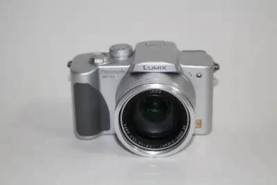 Panasonic Lumix DMC-FZ3 Digital Camera - Y2K, View more