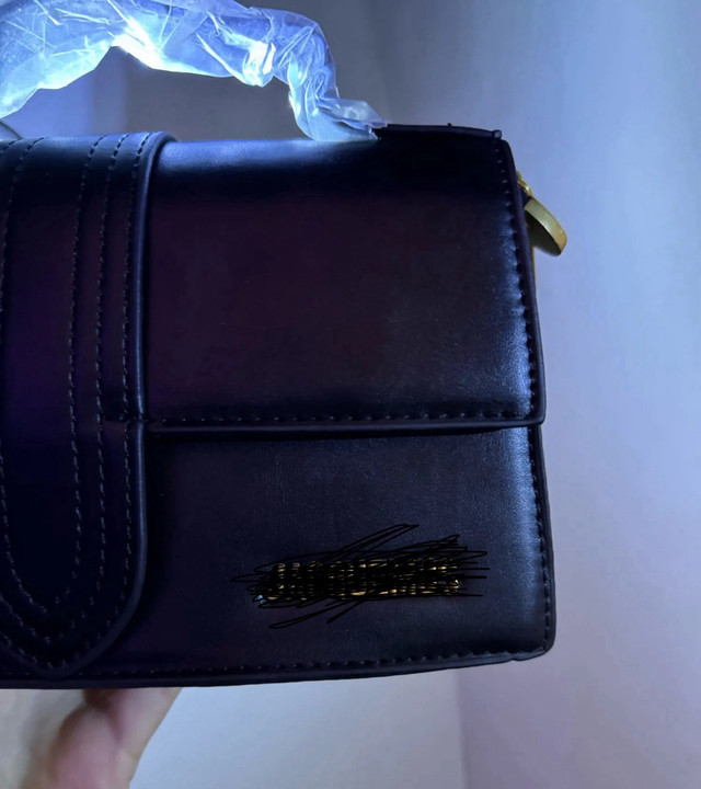 Crossbody bags  in Women's - Bags & Wallets in Oshawa / Durham Region - Image 2