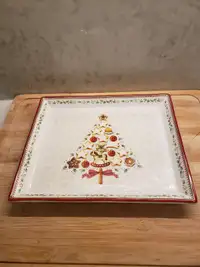 Villeroy and Boch Winter Bakery Delight Small Cake Plate