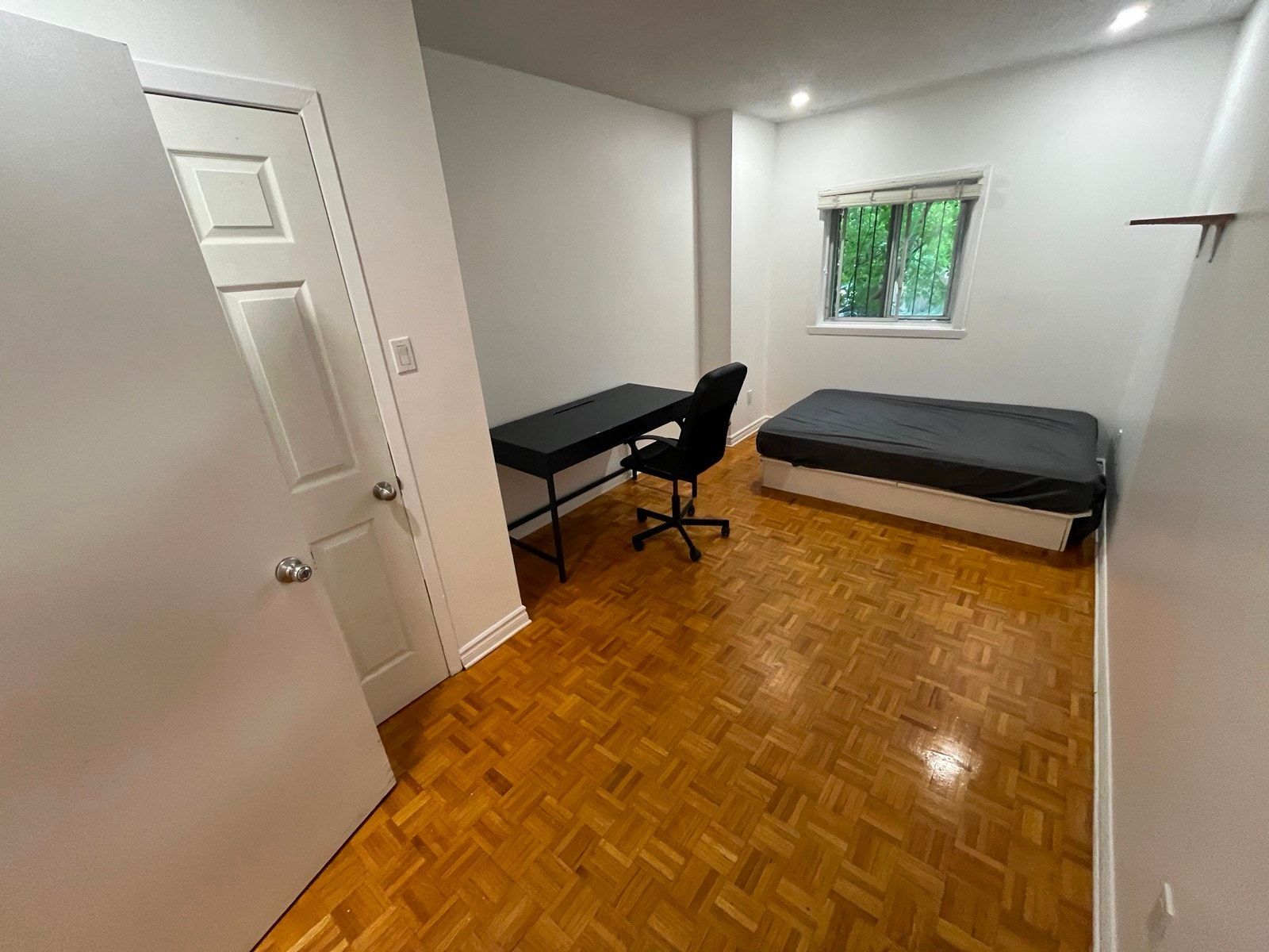 Colocation Centre-ville Shared Downtown McGill Milton Park 7 ½ — photo 2