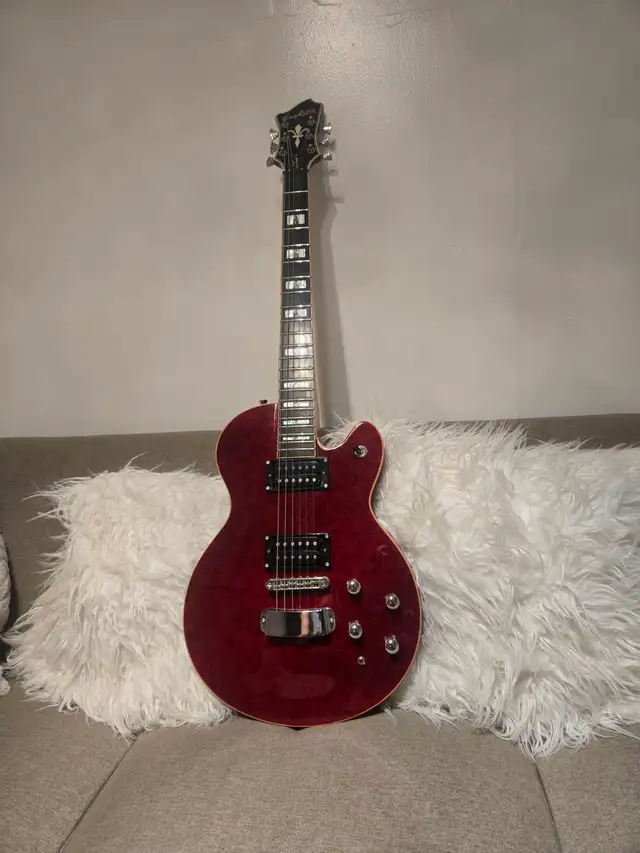 Belle guitare électrique Hagstrom Super Swede in Guitars in City of Montréal - Image 2