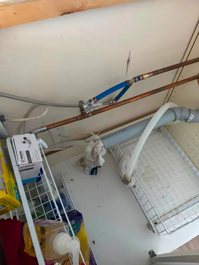 Local Plumber - ☎️/ 437 577 4432560187911439001602
