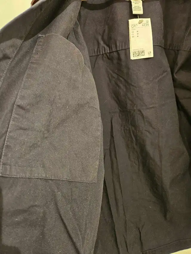 H&M men's shirt jacket in size Medium in Men's in City of Montréal - Image 4