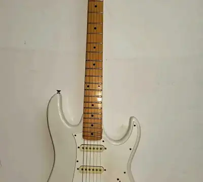 GUITARE  prend certains echanges  surtout audio 70, View more