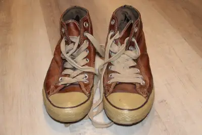 Vintage Leather Converse Sneakers - Size 8.5, View more