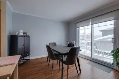 Condo 4 1/2  a louer