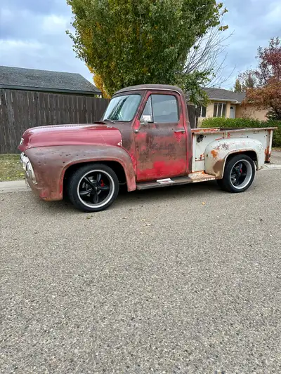 1953 Ford F100 rat rod truck with 355 small block engine with aluminum heads, disc brakes all around...