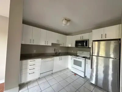 Two 2 bedroom apartments, 1st floor and 2nd floor units available on Kearney Lake Road with brand ne...