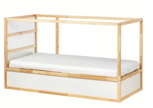 Lit Enfant Ikea KURA in Beds & Mattresses in West Island - Image 2