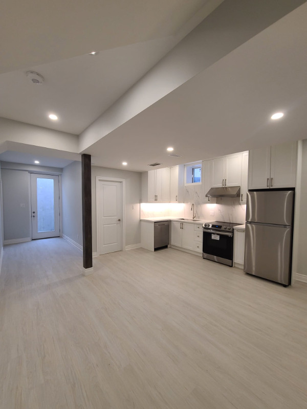Basement Apartment for Rent in Long Term Rentals in City of Toronto