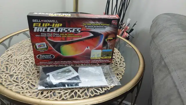 Tac flip glasses in Other in Winnipeg - Image 3