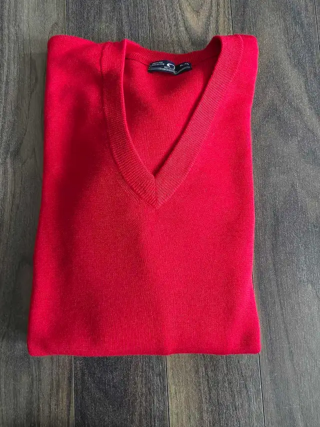 Men's XL Sweater in Men's in Edmonton - Image 6