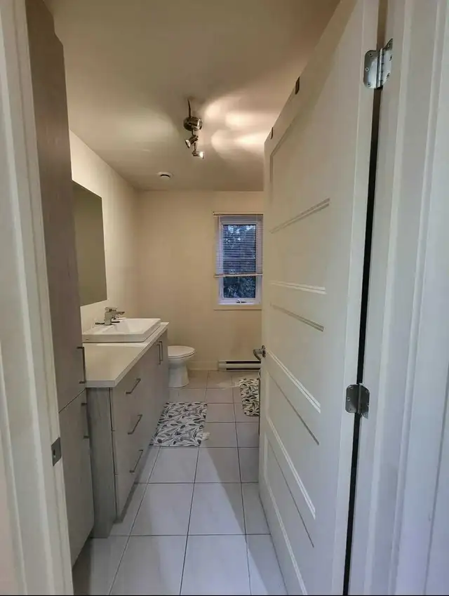 Chambre à louer - recherche coloc in Room Rentals & Roommates in West Island - Image 4