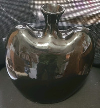 Black heart shape vase.