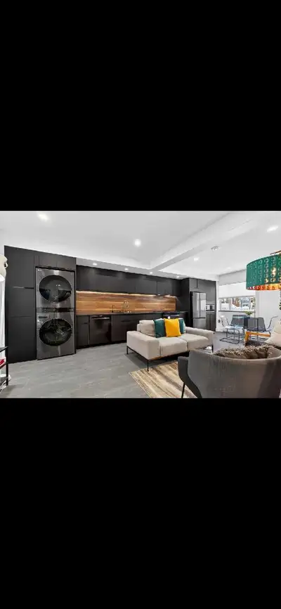 Downtown Charlottetown Modern 3 Bedroom Townhome Quiet street. Onsite parking. Rent includes EVERYTH...