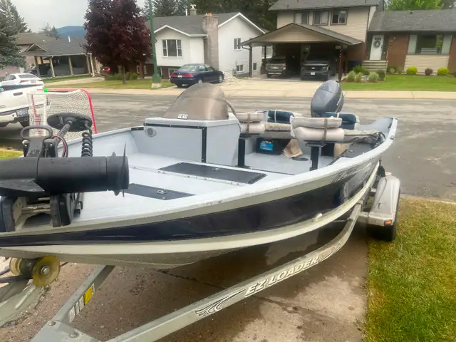 16ft aluminum fishing boat in Powerboats & Motorboats in Cranbrook - Image 5