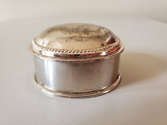 Vintage Boîte à bijoux ronde Jewellery Box Silver Plated dans Art et objets de collection  à Laval/Rive Nord