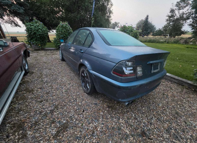 2003 BMW 325 xi in Cars & Trucks in Lethbridge - Image 3