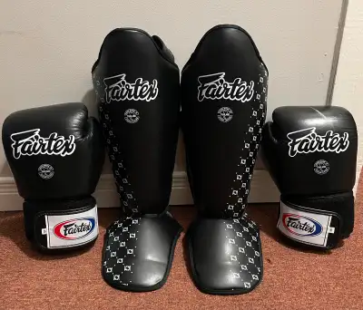 Fairtex gloves / shin pads, View more